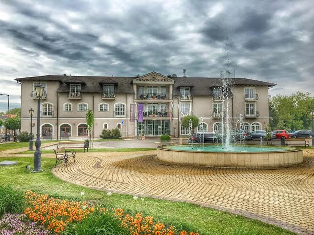 Xavin Wellness Hotel & Restaurant Harkany Exterior photo